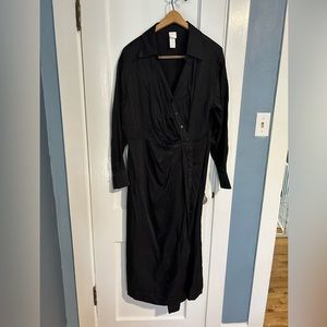 Black button down H&M dress size large - NEVER WORN